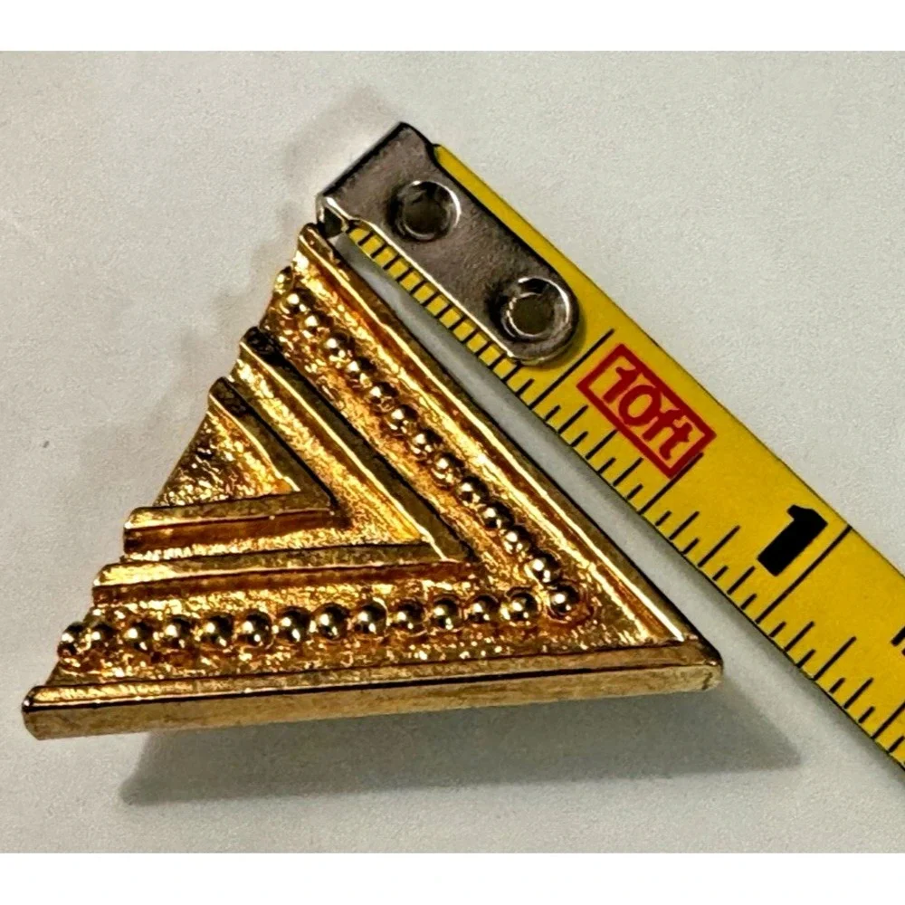 Vintage Gold Tone Triangle Chevron Clip On Earrings Textured Geometric 80s Style